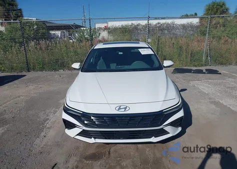 2024 Hyundai Elantra Sel z USA, uszkodzony, nr VIN KMHLS4DGXRU807312